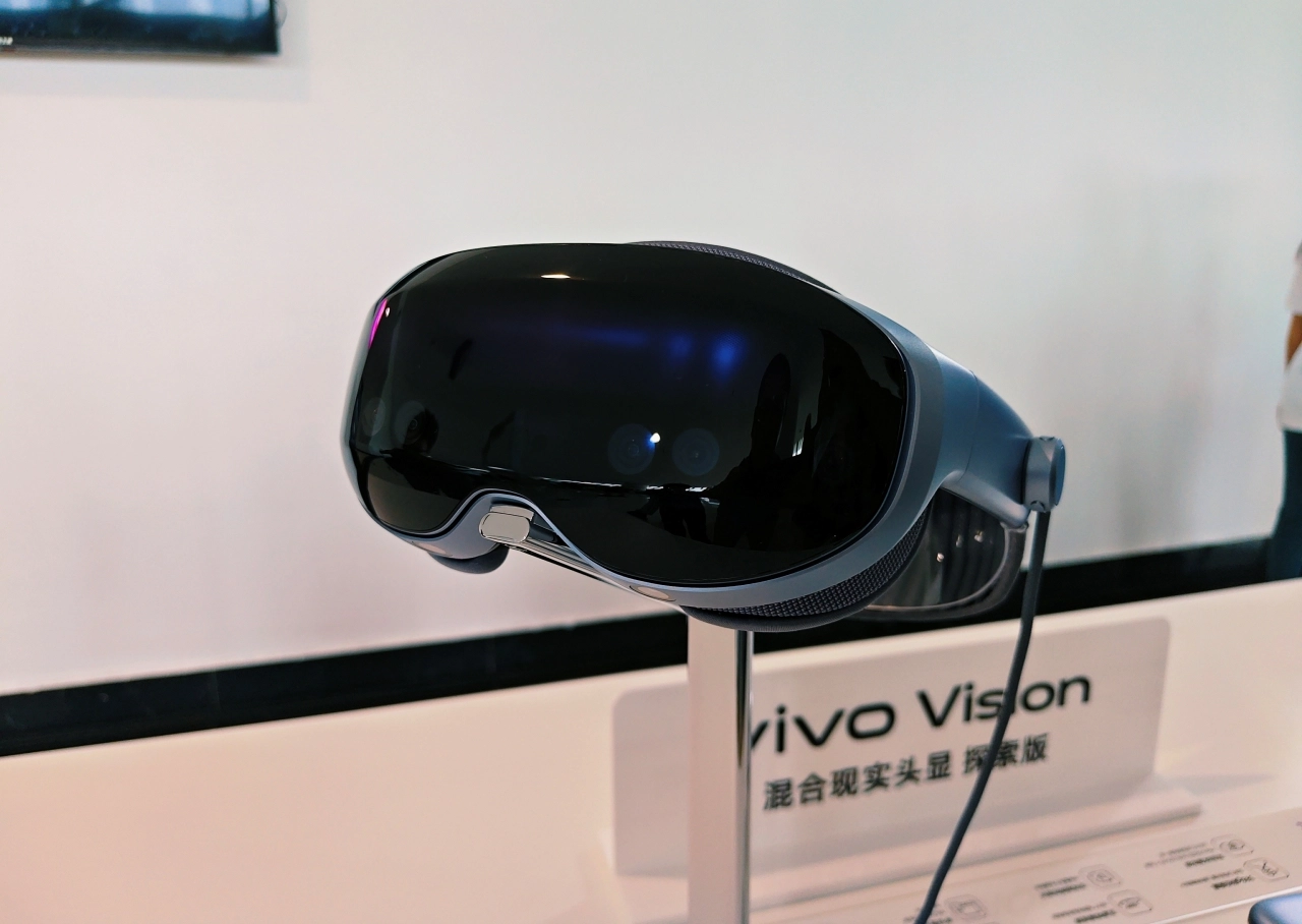 vivo Vision Discovery Edition