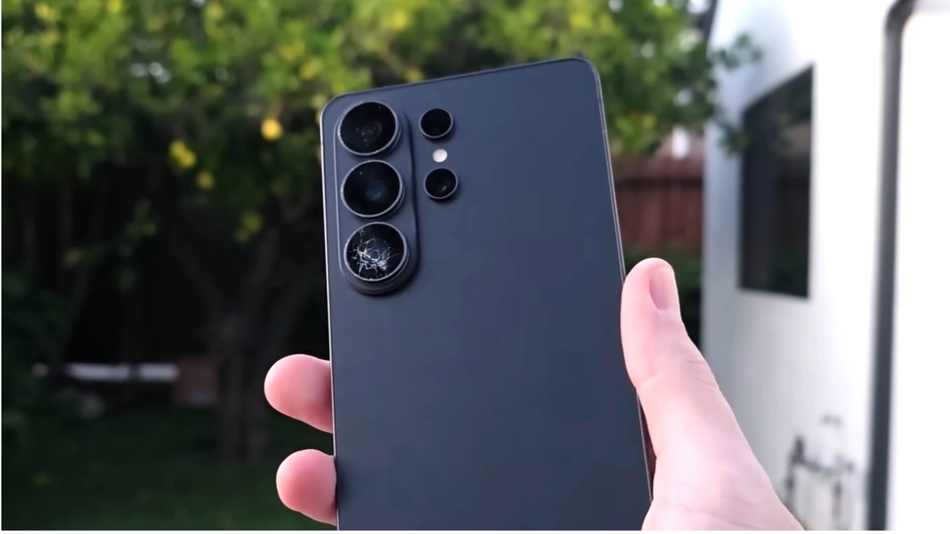 Galaxy S26 Ultra uji jatuh