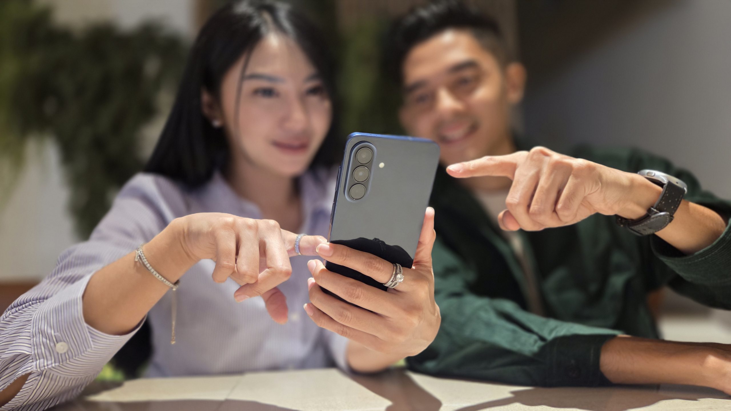 Samsung Galaxy A57 vs Galaxy A55 5G