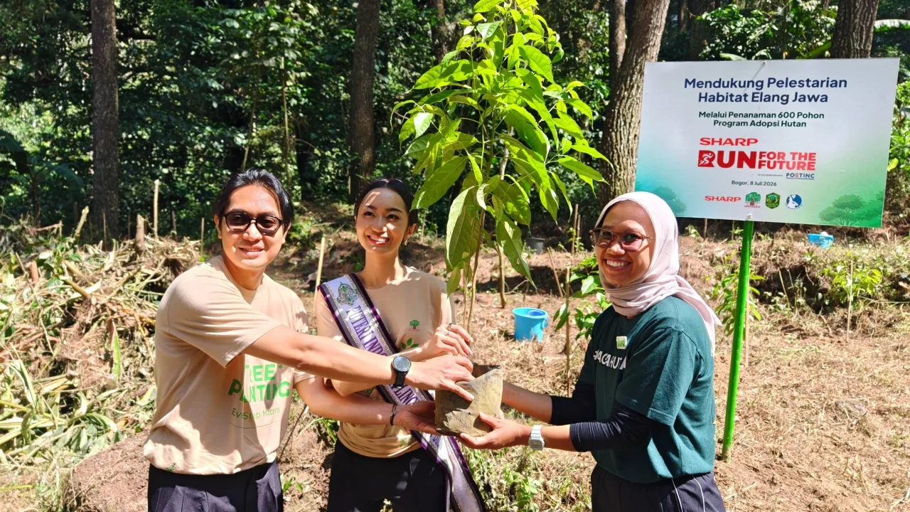 Komitmen Sharp Indonesia 600 Pohon Elang Jawa