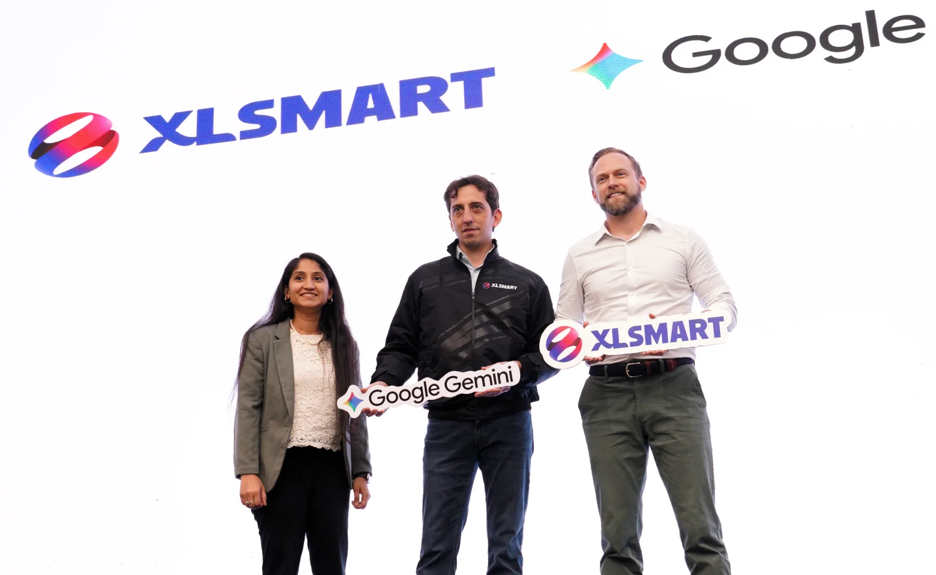 Akses Google Gemini XLSMART