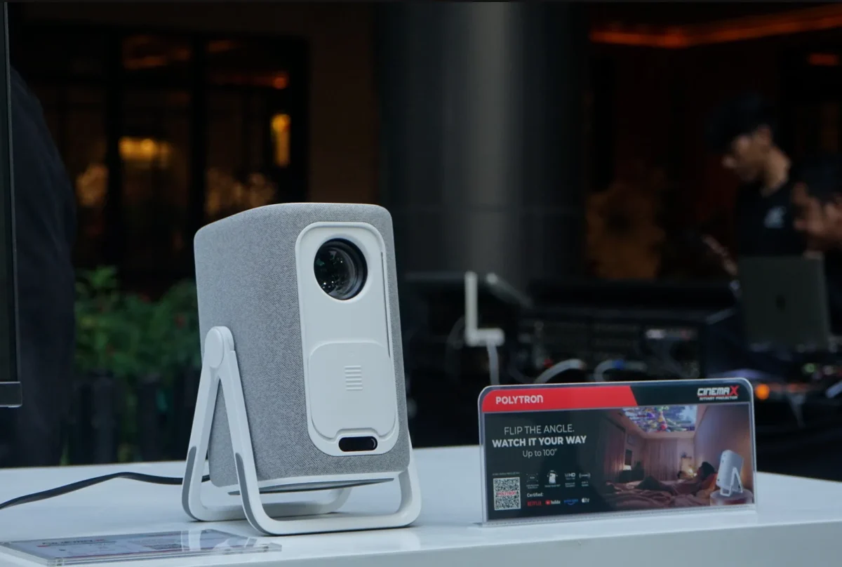Polytron Cinemax Smart Projector FlipX