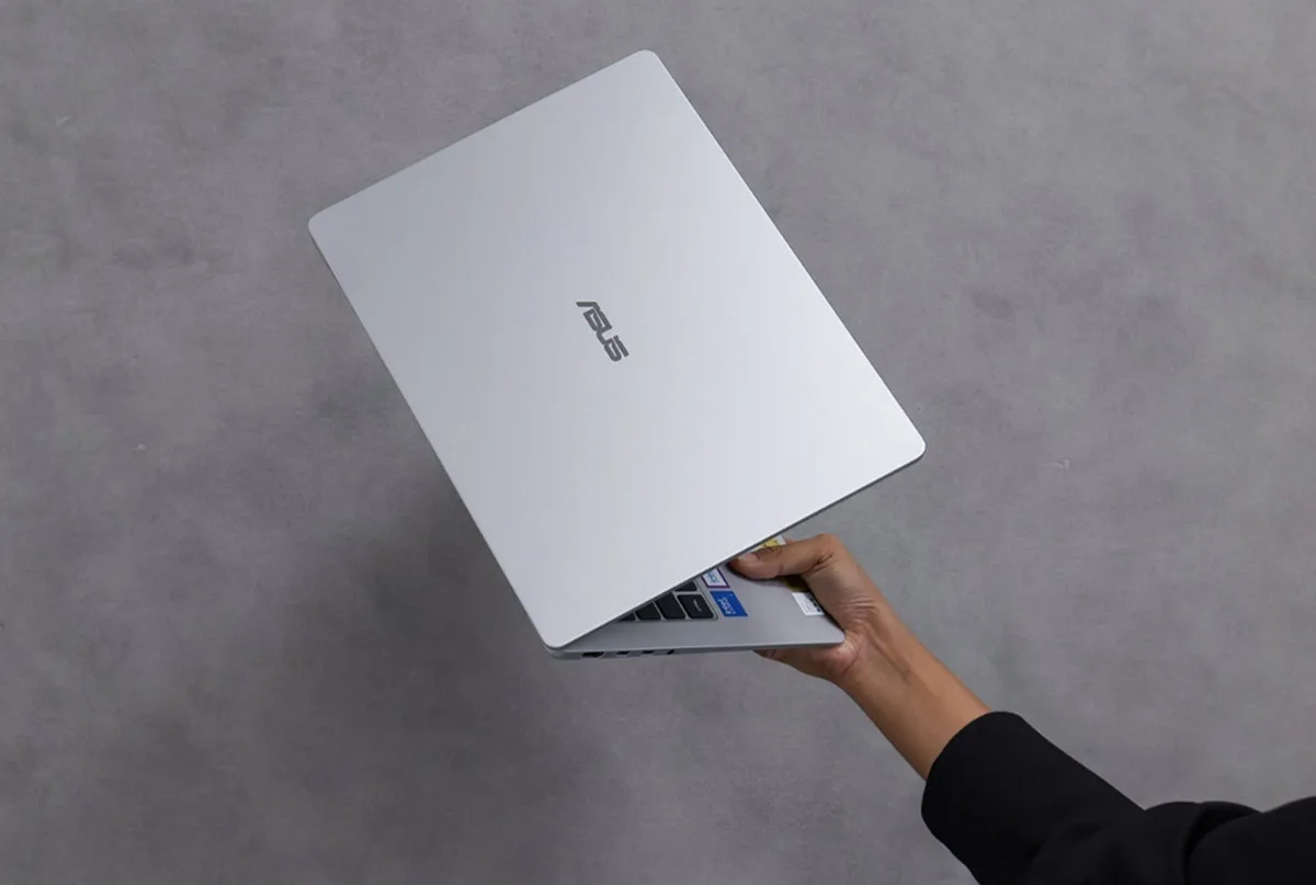 ASUS Vivobook S14